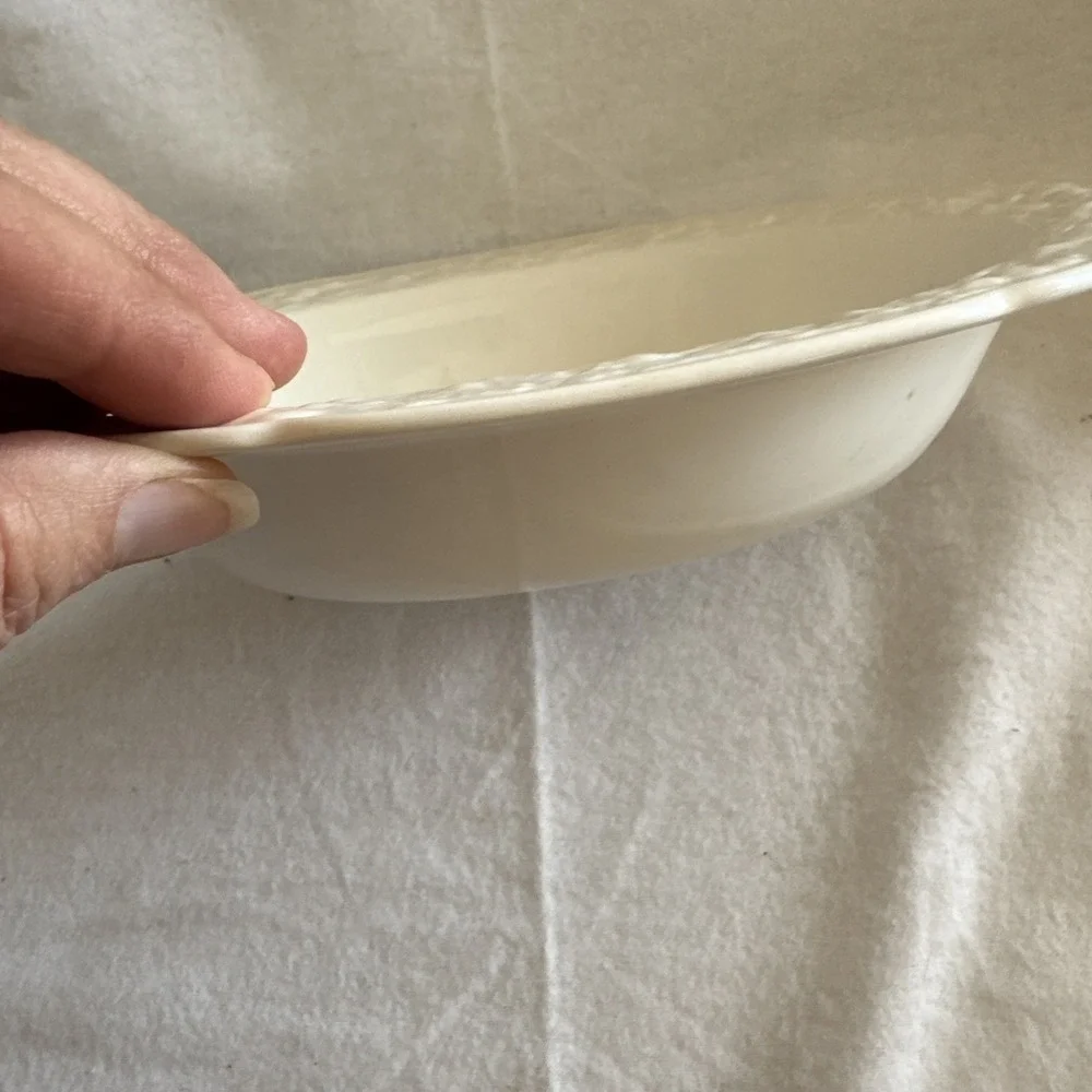 Vintage Crown‎ Ducal England White Porcelain Embossed Floral Oval Serving Bowl